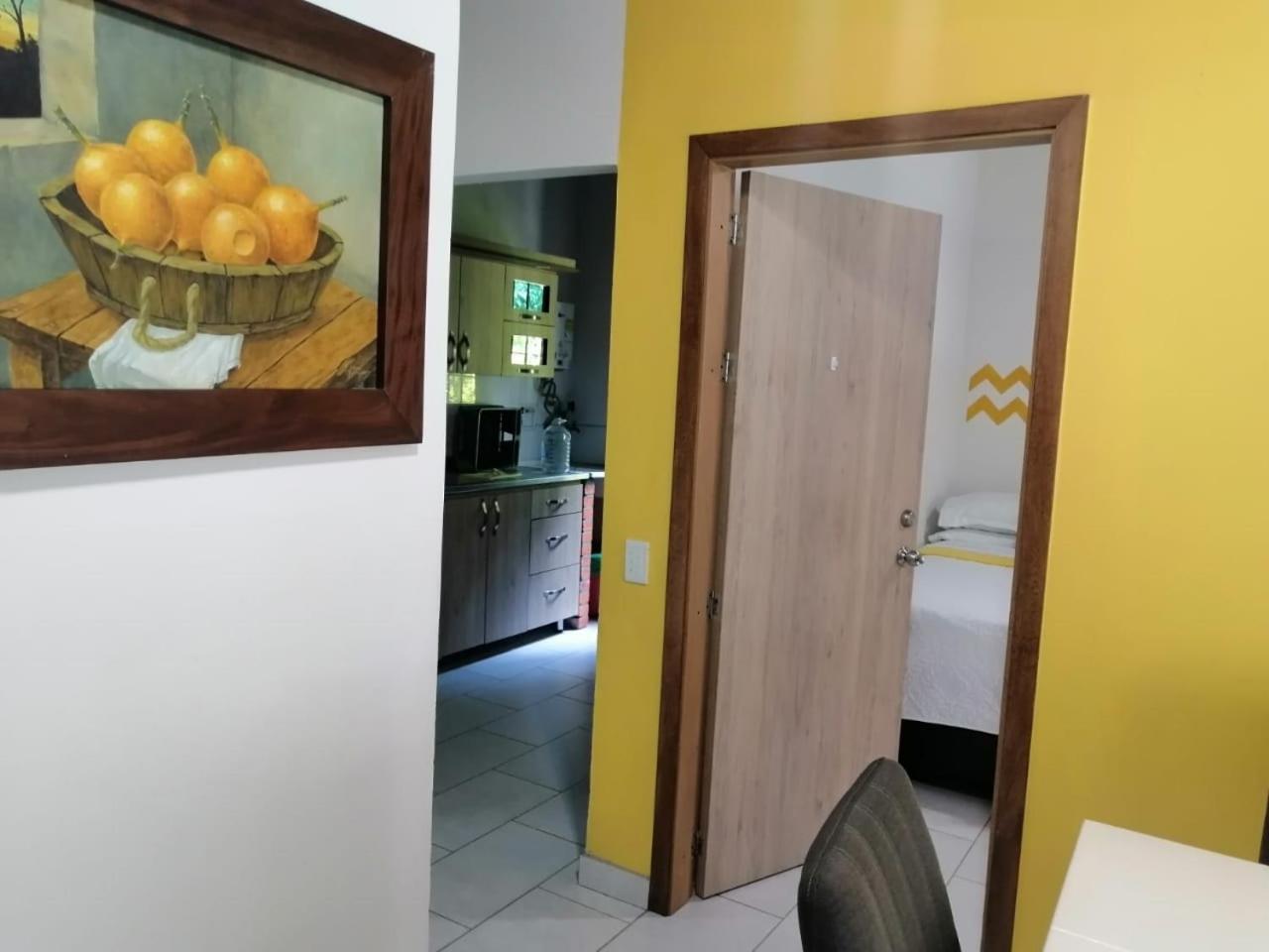 Apartamentos Amoblados Laureles Estadio Medellin Casa Margarita Dış mekan fotoğraf