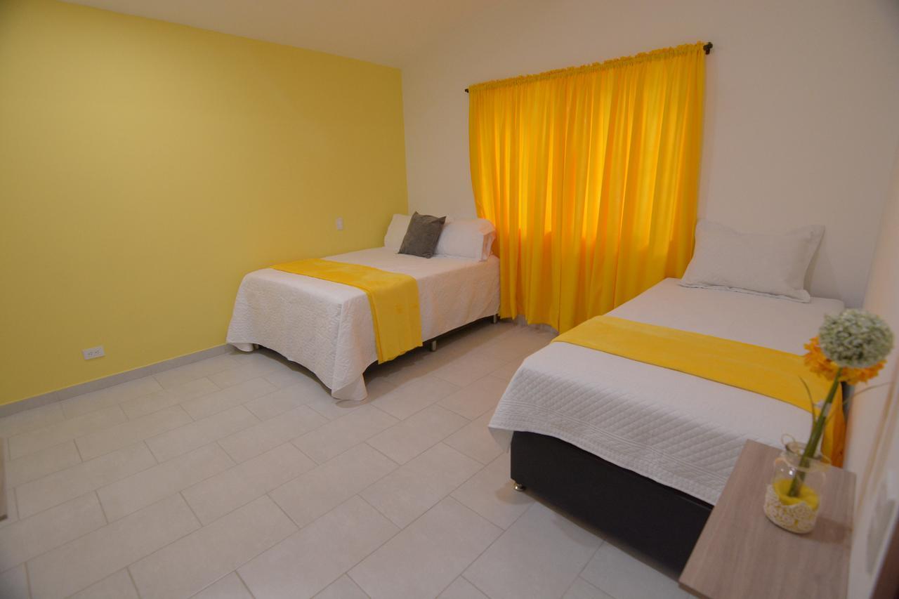 Apartamentos Amoblados Laureles Estadio Medellin Casa Margarita Dış mekan fotoğraf